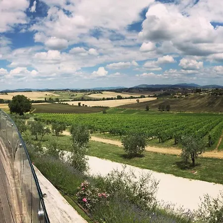 Tenuta Dei Mori-wine Relais Events Alojamento de Turismo Rural *