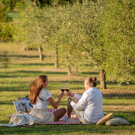 Alloggio per agriturismo Tenuta Dei Mori-wine Relais Events Villanova (Umbria)